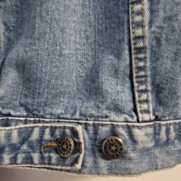 Stylish Light Blue Denim Jacket - Picture 8 of 8